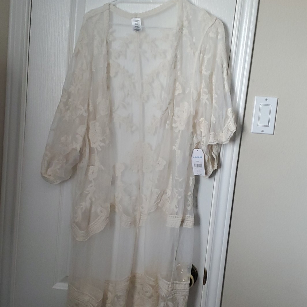 Lace kimono